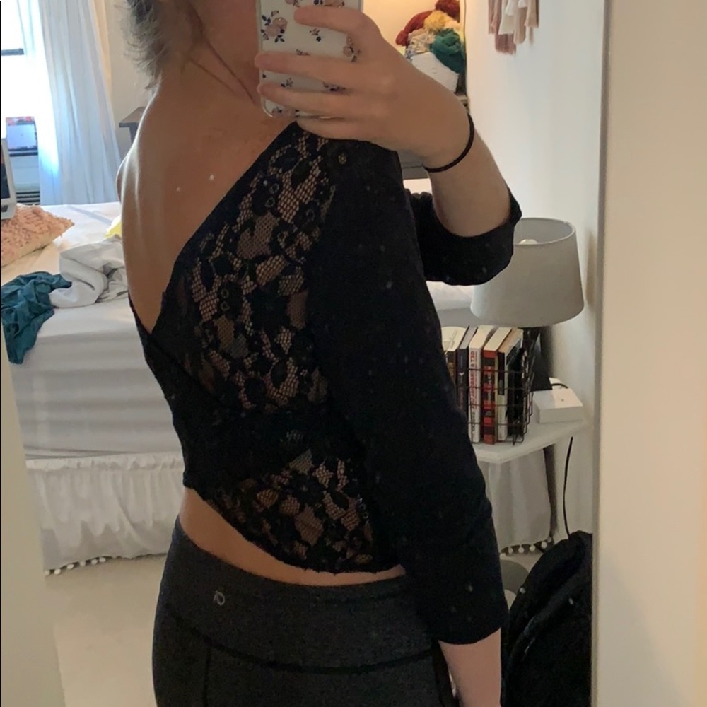 Scoop Neck Crop Top with lace